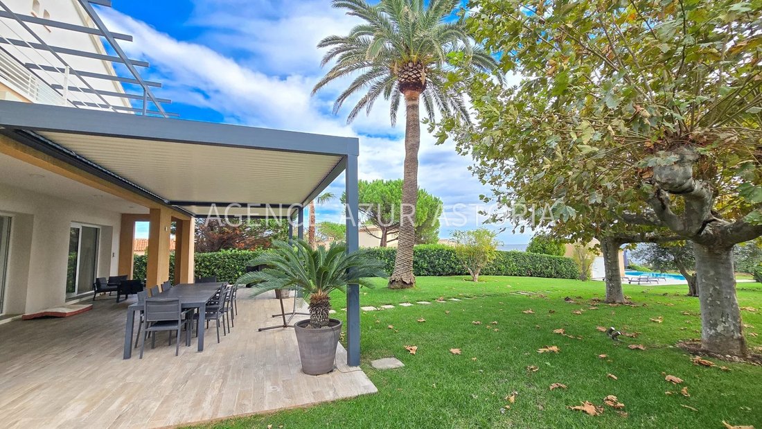 Villa in French Riviera, Provence-Alpes-Côte d'Azur, France 5 - 17356348