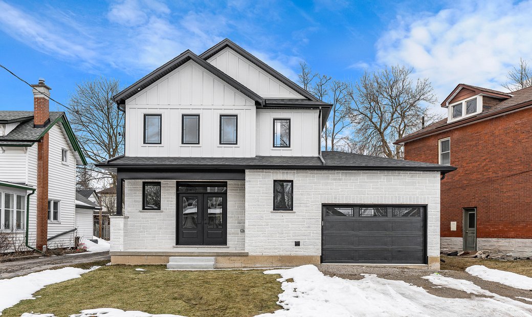 Newly Built Family Home In Cambridge, Ontario, Canada For Sale (17358097)