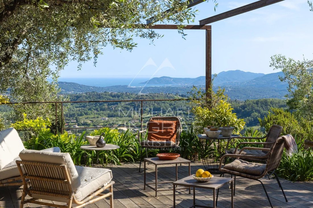 House in Châteauneuf-Grasse, Provence-Alpes-Côte d'Azur, France 1 - 17361486