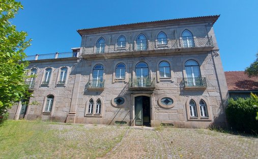 Corps de ferme à Santar e Moreira, Viseu, Portugal 1