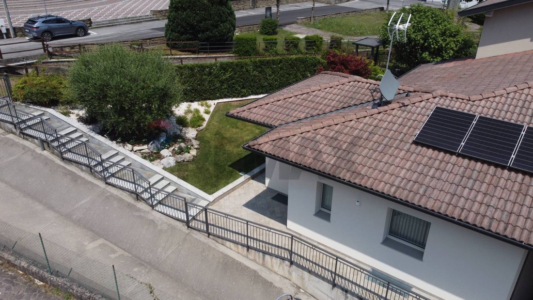House in Endine, Lombardy, Italy 4 - 17362228