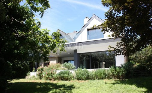 House in Sarzeau, Brittany, France 1