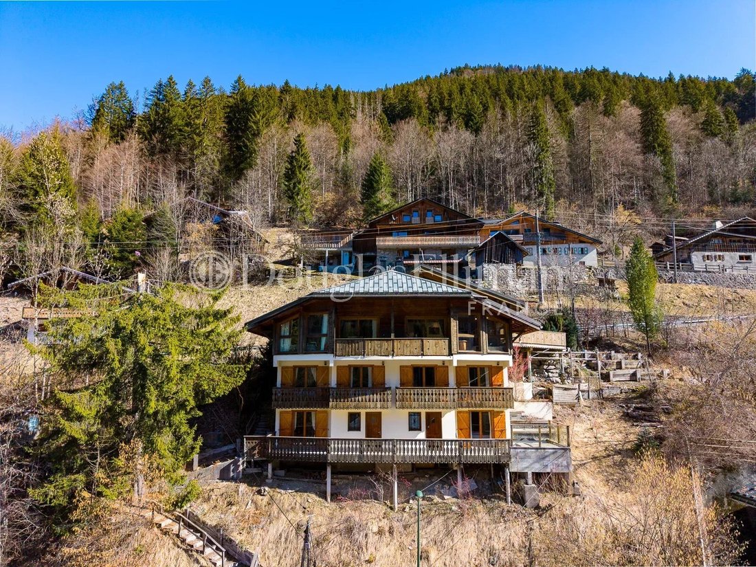 Chalet in Morzine, Auvergne-Rhône-Alpes, France 5 - 17348729