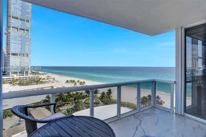 Condo in Sunny Isles Beach, Florida, United States 2 - 17360404