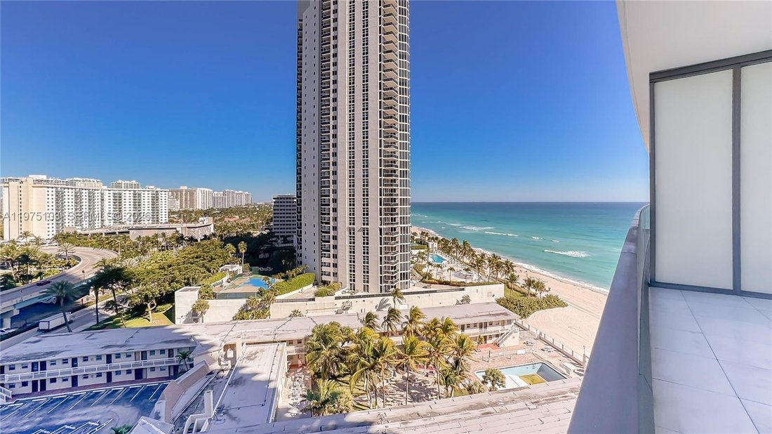 Condo in Sunny Isles Beach, Florida, United States 3 - 17360405