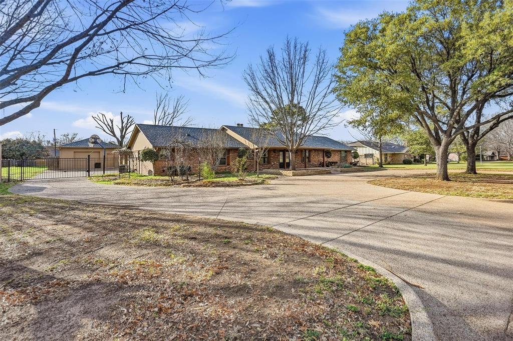 House in Arlington, Texas, United States 2 - 17365307
