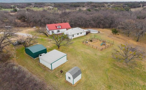 House in Blanket, Texas, United States 1