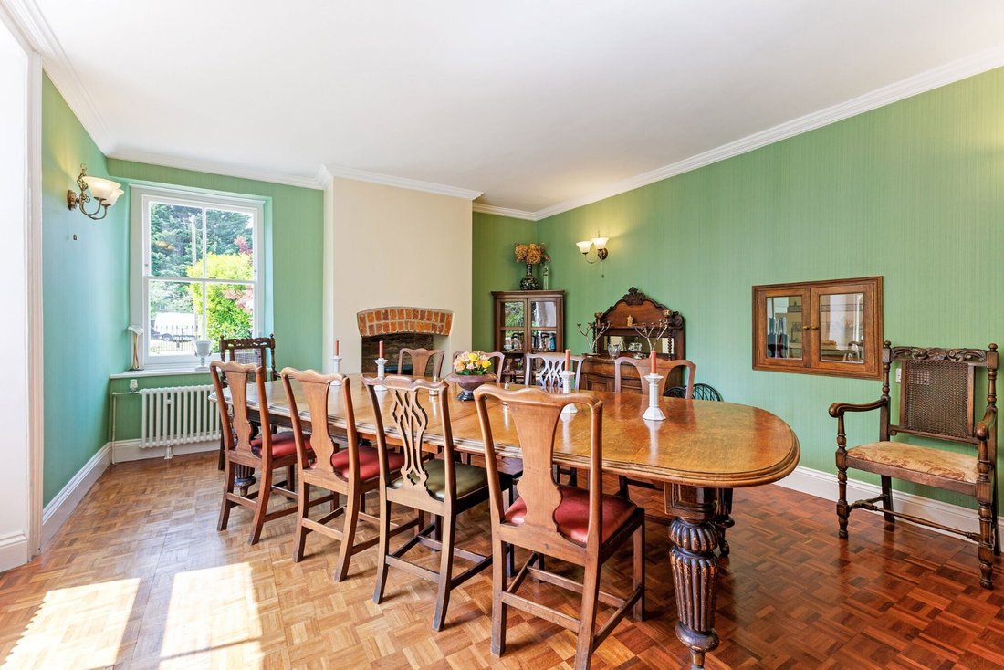 House in Clanfield, England 5 - 17356548