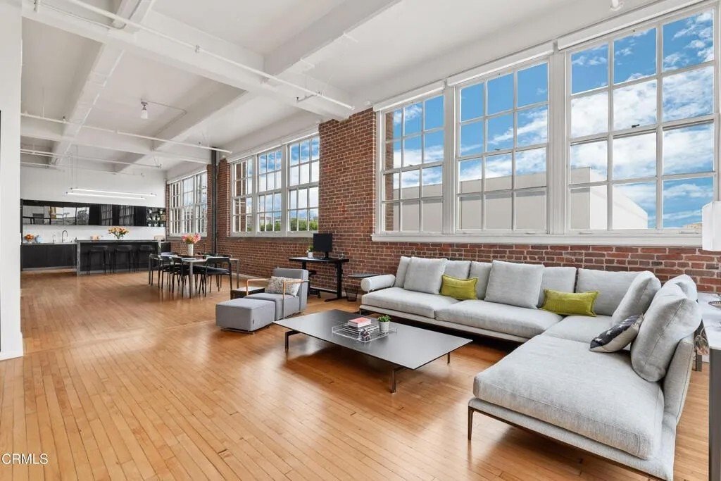 Condo in Los Angeles, California, United States 5 - 17357098