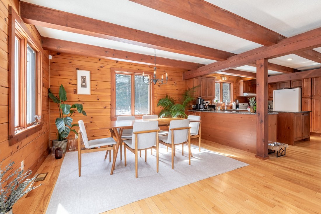 House in Mont-Tremblant, Quebec, Canada 3 - 17356191