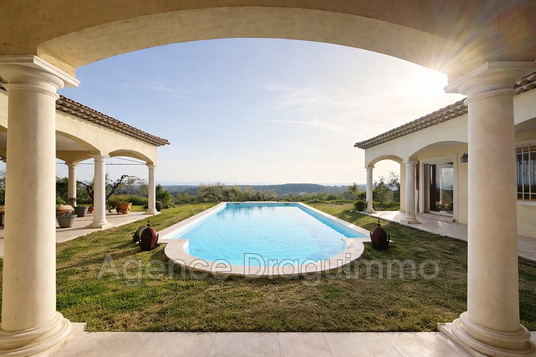 Villa in Centre Ancien, Draguignan, France 2 - 17357828