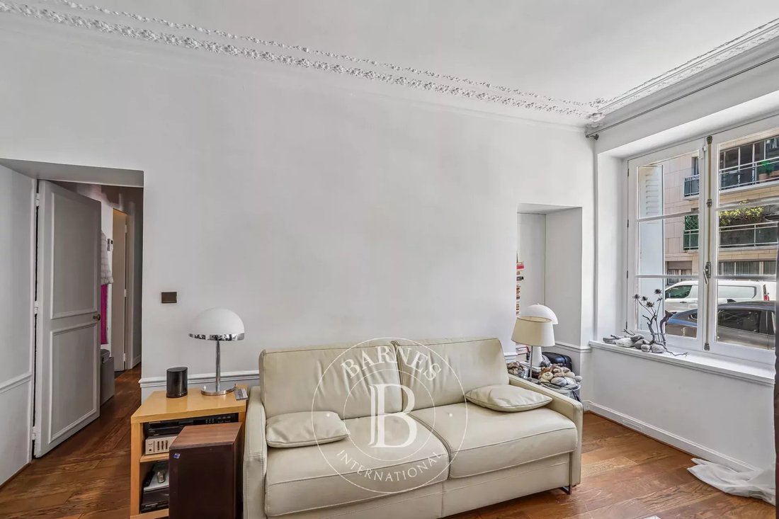 Apartment in Ecole Militaire, Paris 7e Arrondissement, Paris 4 - 17371629