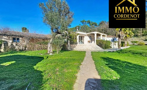 Villa in Méounes-lès-Montrieux, Provence-Alpes-Côte d'Azur, France 1