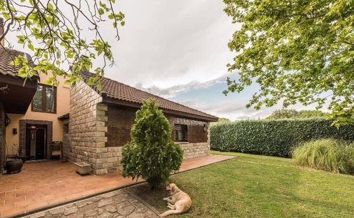 House in Villafranca del Castillo, Villanueva de la Canada, Comunidad de Madrid 1
