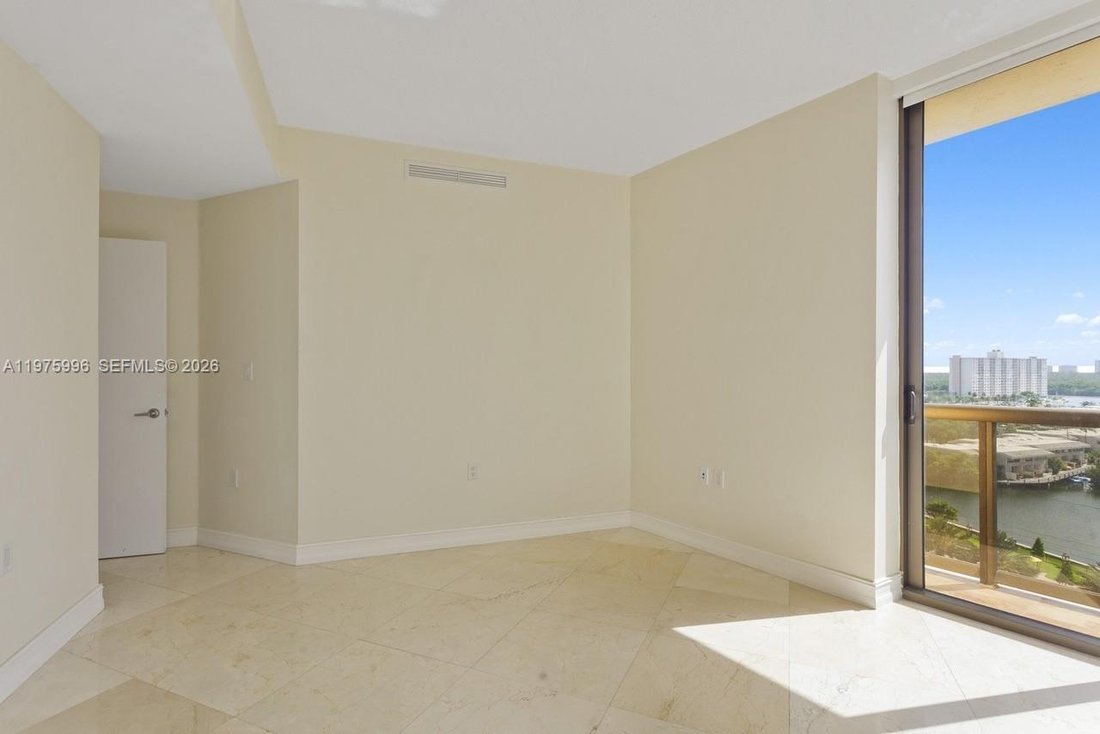 Condo in Sunny Isles Beach, Florida, United States 5 - 17360443