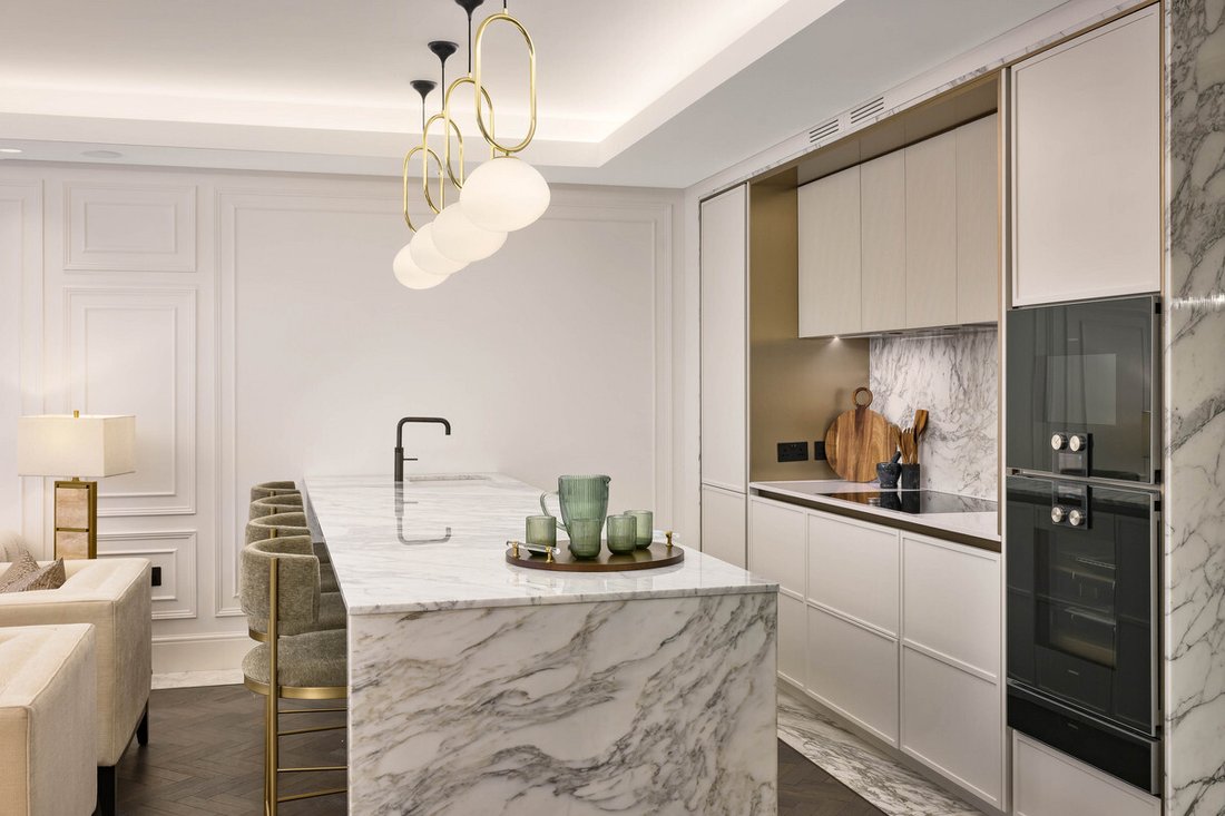 Apartment in Mayfair, Westminster, England 1 - 17023445