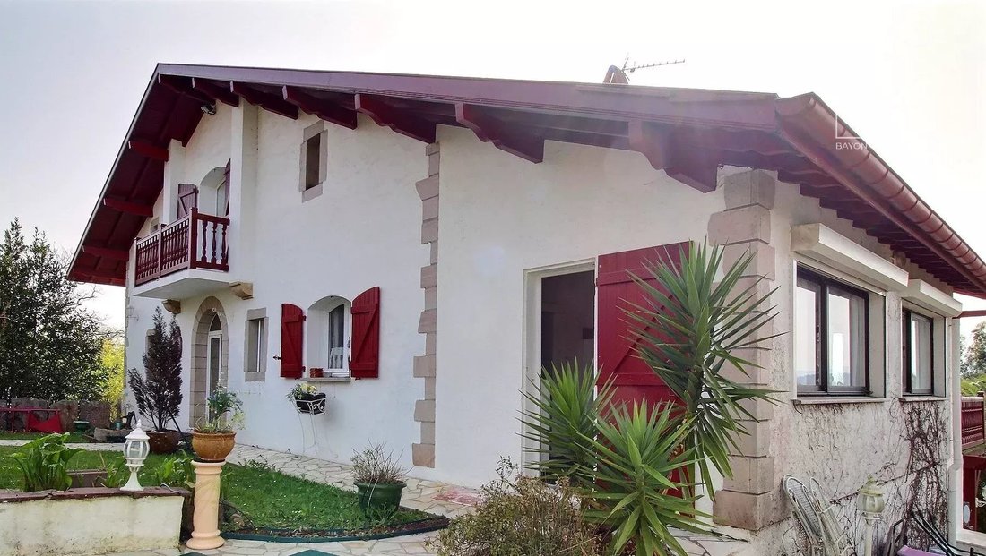 House in Ustaritz, Nouvelle-Aquitaine, France 3 - 17361060