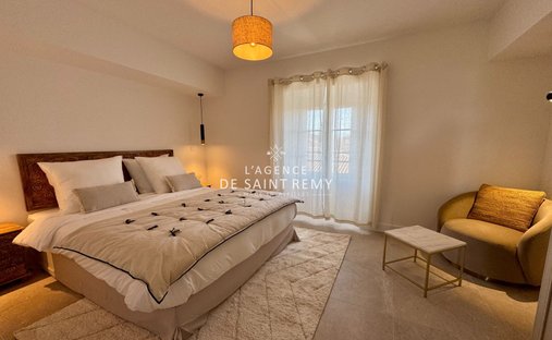 Apartment in Saint-Rémy-de-Provence, Provence-Alpes-Côte d'Azur, France 1