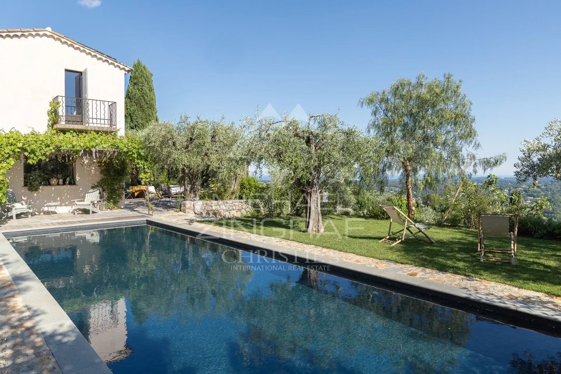 House in Châteauneuf-Grasse, Provence-Alpes-Côte d'Azur, France 2 - 17361486