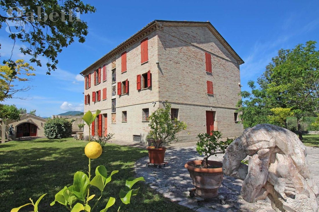 Villa in Arcevia, Marche, Italy 1 - 17359175