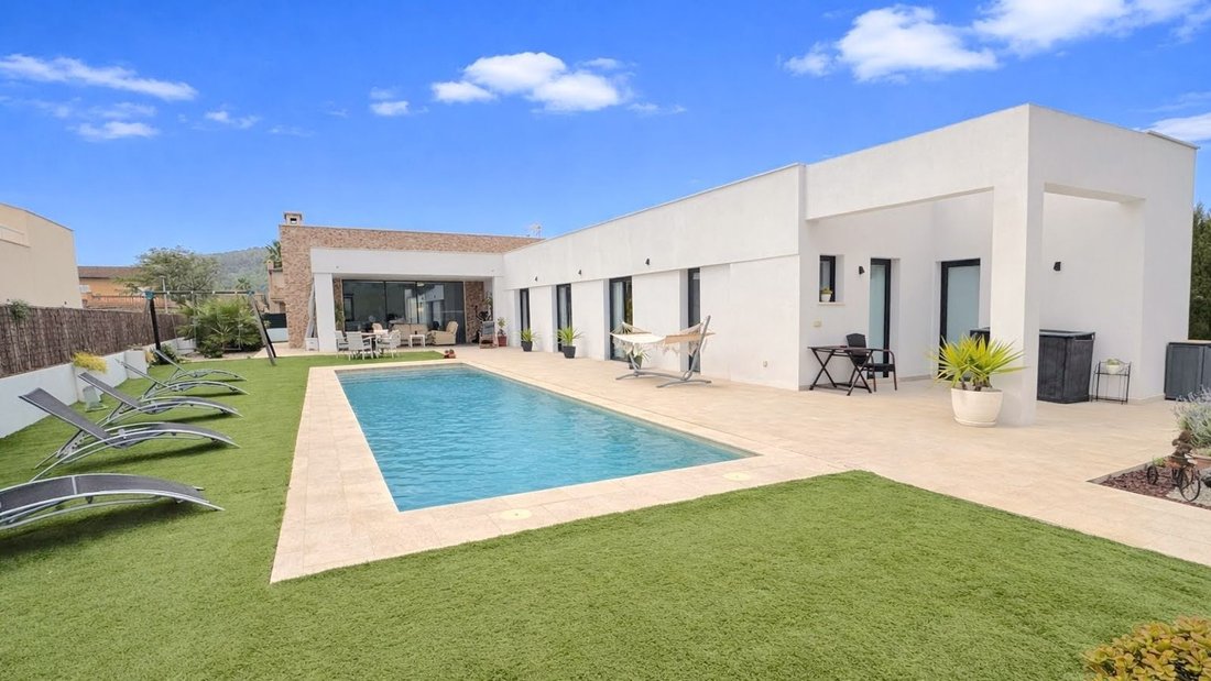 Villa in sa Pobla, Balearic Islands, Spain 1 - 17356218