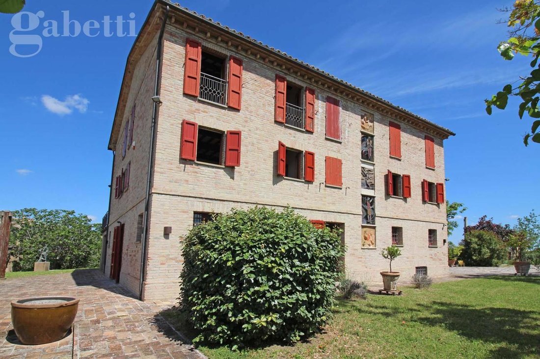 Villa in Arcevia, Marche, Italy 2 - 17359175