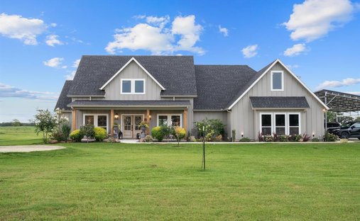House in Alvord, Texas, United States 1