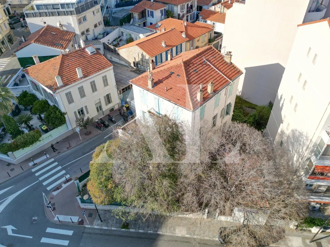 Laval, Antibes, France 2 - 17365705