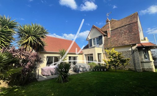 House in Port, Ouistreham, France 1