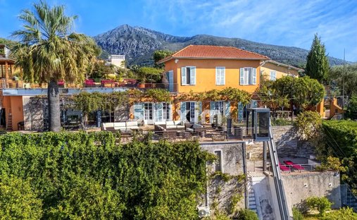 Maison à Menton, Provence-Alpes-Côte d'Azur, France 1