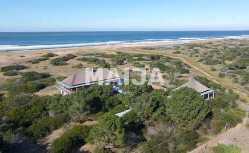 House in San Antonio, Uruguay 1