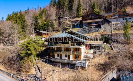 Chalet in Morzine, Auvergne-Rhône-Alpes, France 1
