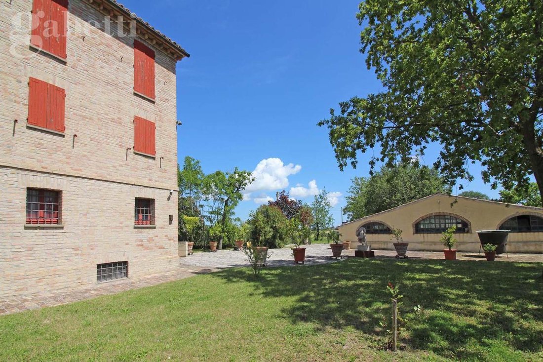 Villa in Arcevia, Marche, Italy 3 - 17359175