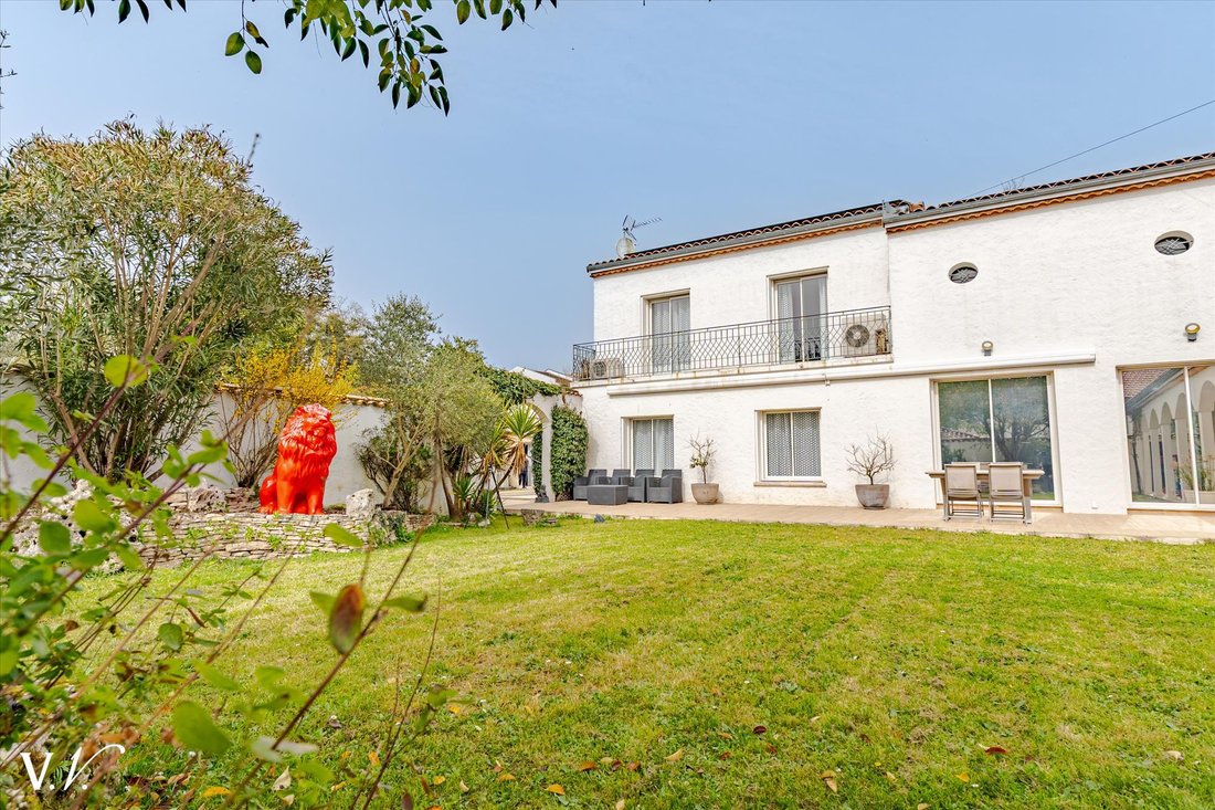 Villa in Mérignac, Nouvelle-Aquitaine, France 3 - 17360734