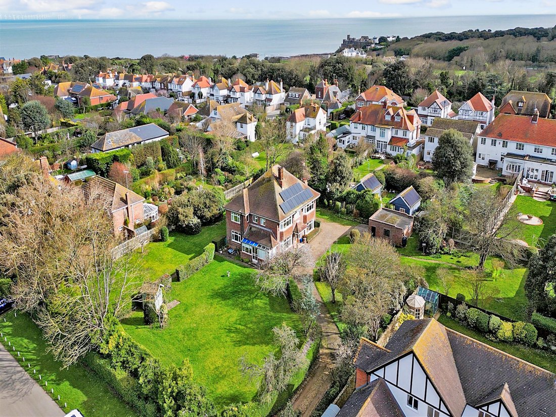 House in Broadstairs, Broadstairs and St Peter's, England 1 - 17022957