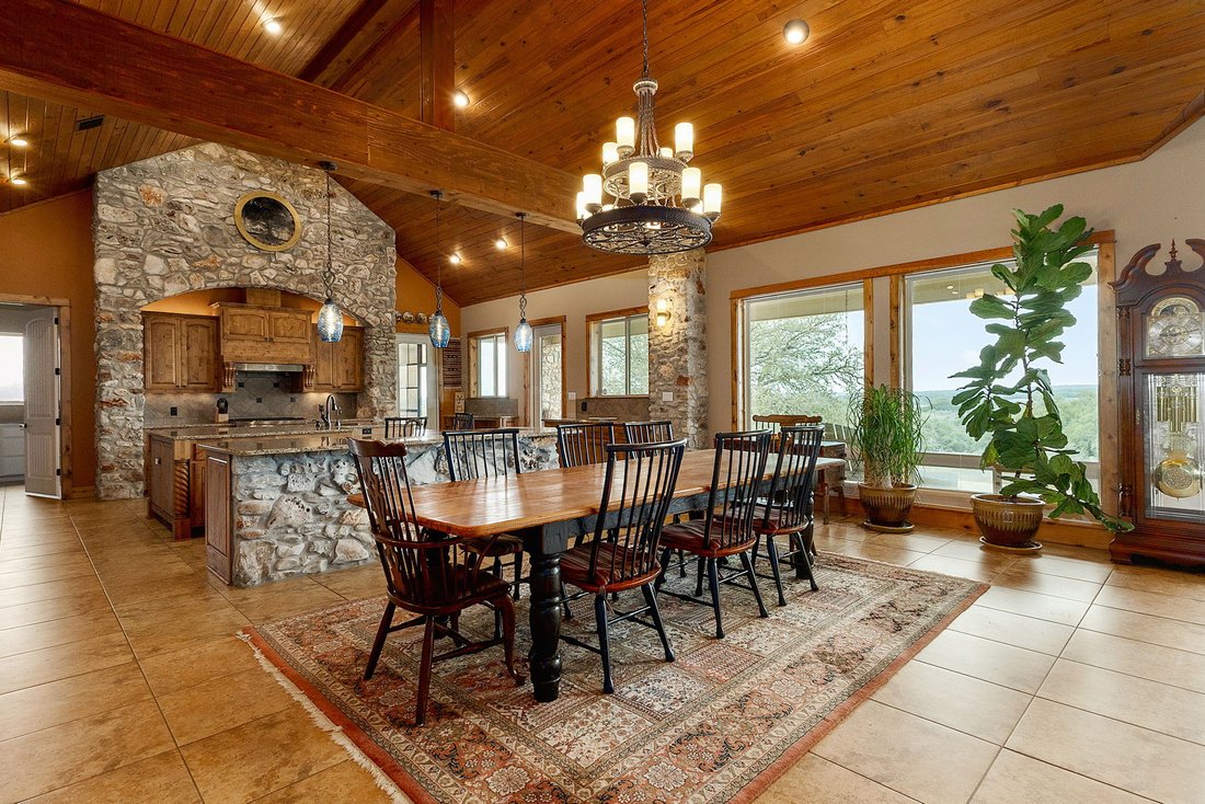 Farm Ranch in San Marcos, Texas, United States 5 - 17370713