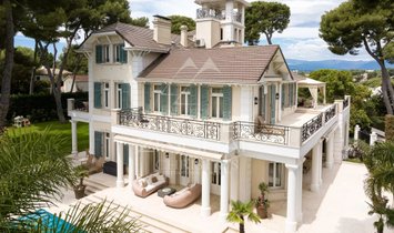 Villa in Antibes, Provence-Alpes-Côte d'Azur, France 1