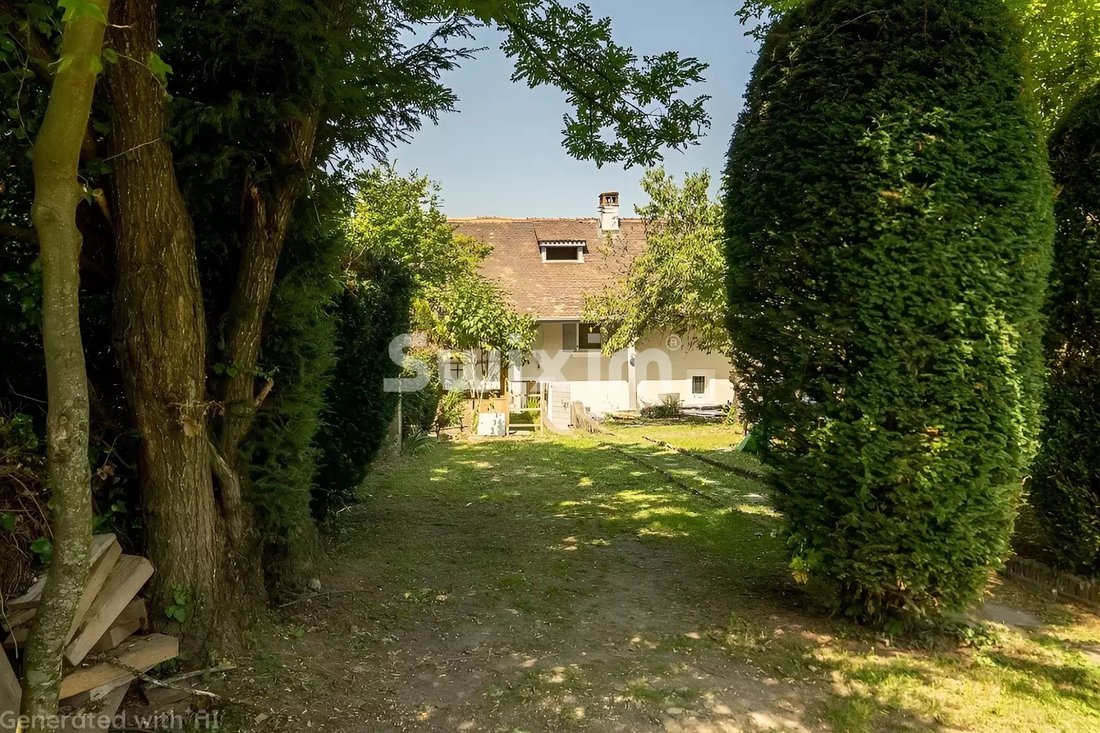 House in Saint-Cergues, Auvergne-Rhône-Alpes, France 1 - 17010106