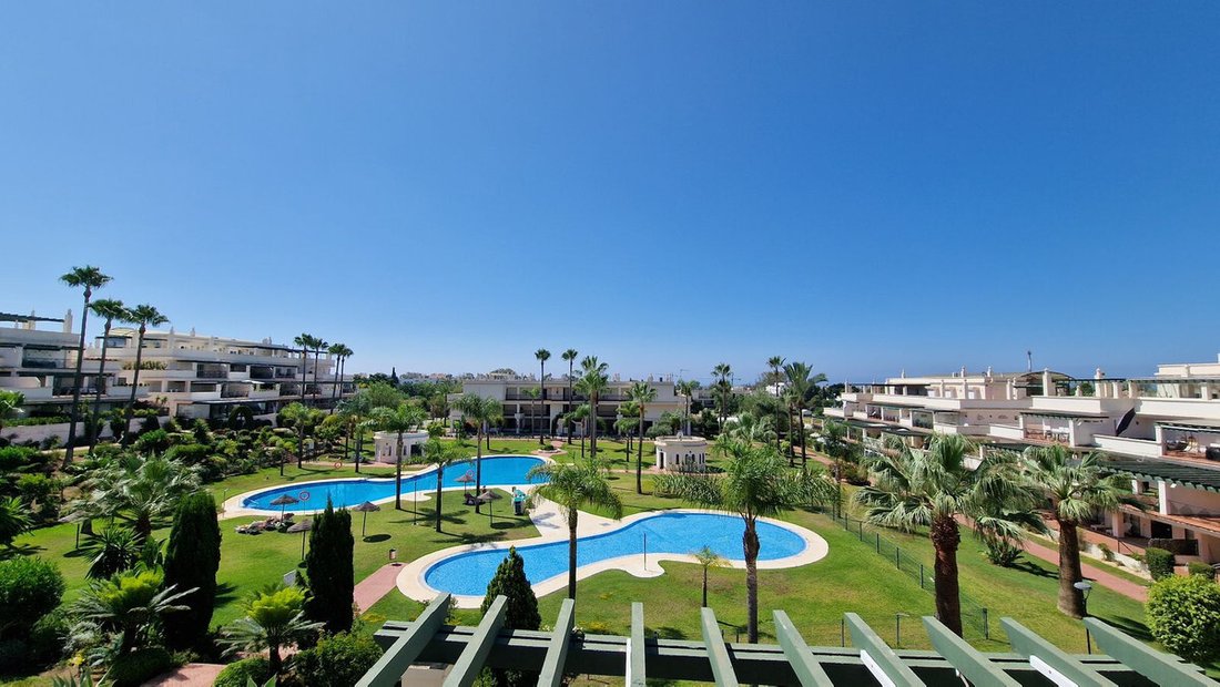 Penthouse in Nueva Andalucia, Marbella, Spain 4 - 17369967