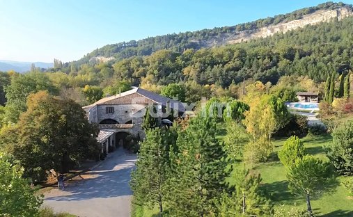 Farm Ranch in Dieulefit, Auvergne-Rhône-Alpes, France 1
