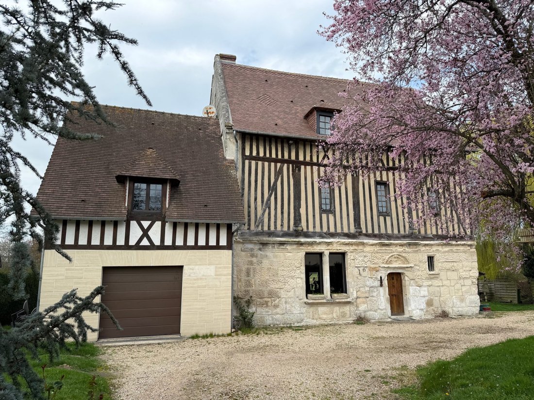 Estate in Beaumont-le-Roger, Normandy, France 1 - 17290674