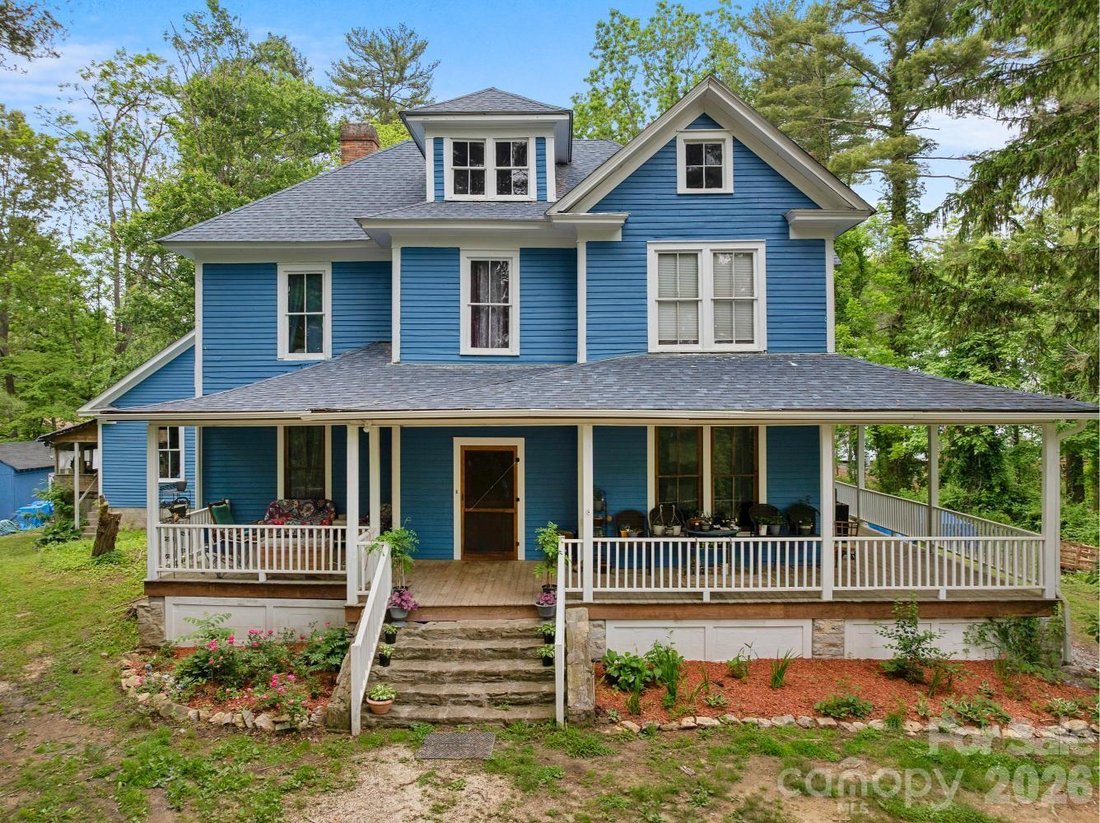 House in Laurel Park, North Carolina, United States 1 - 15685029