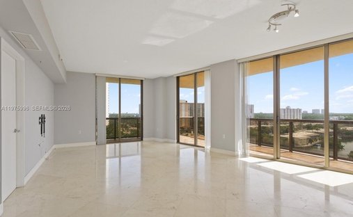 Condo in Sunny Isles Beach, Florida, United States 1