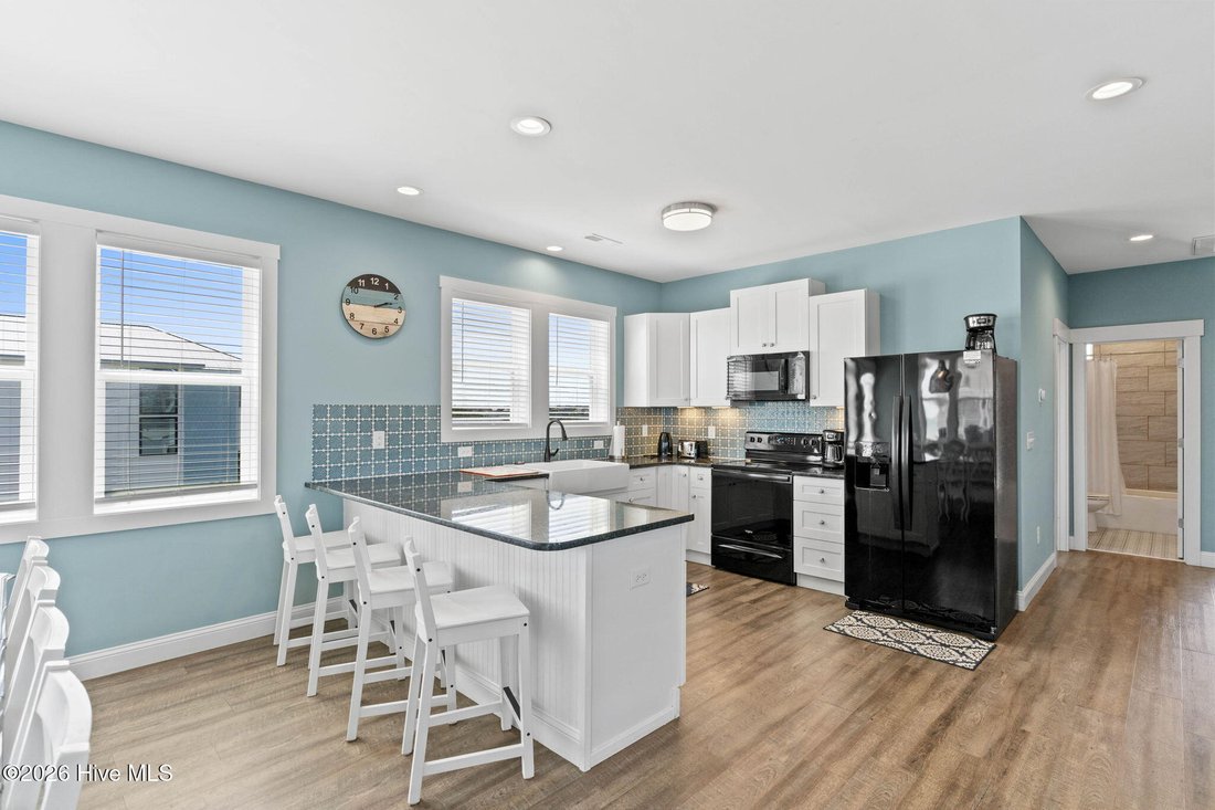 House in North Topsail Beach, North Carolina, United States 5 - 17356412