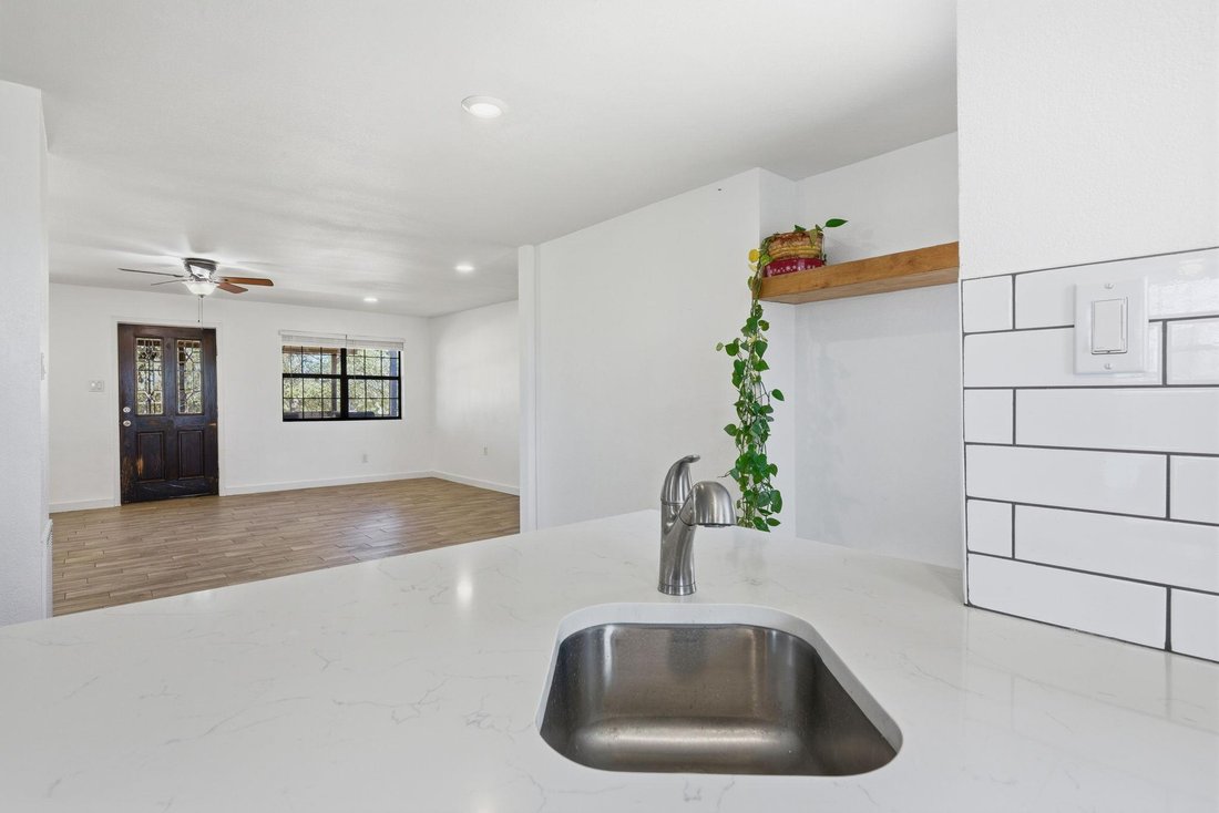 House in Bastrop, Texas, United States 4 - 17362957