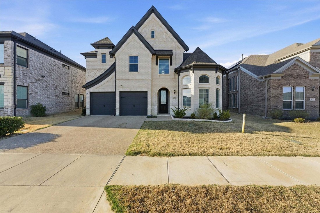 House in Venus, Texas, United States 1 - 17367808