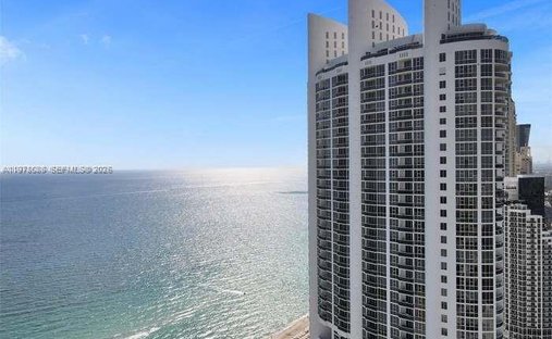 Condo in Sunny Isles Beach, Florida, United States 1