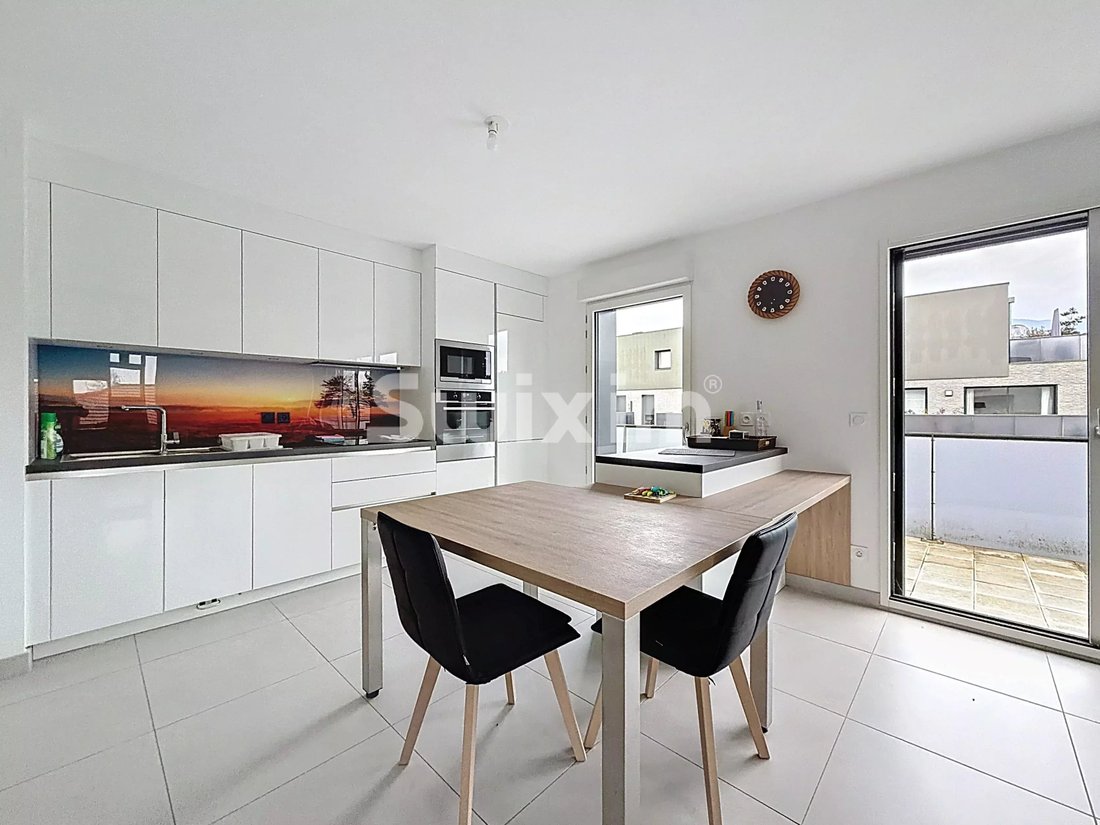 Apartment in Divonne-les-Bains, Auvergne-Rhône-Alpes, France 3 - 17335533