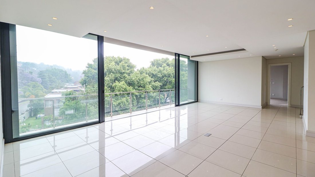 Estate in Houghton Estate, Gauteng, South Africa 2 - 17358312