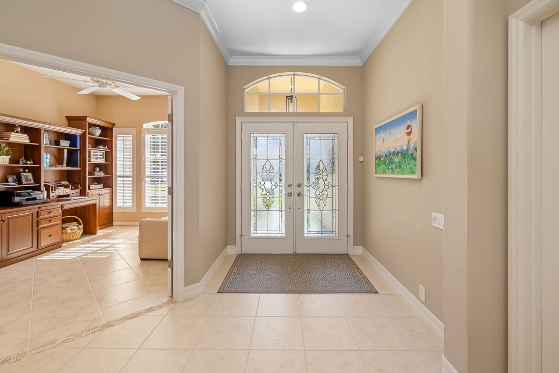 Bradenton, Florida, United States 5 - 17364859